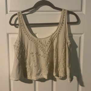 Small beaded flowy crop off white